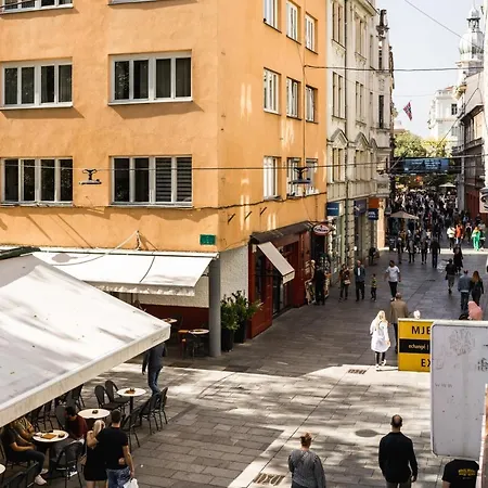 Morgan - Historijski Stari Grad Lägenhet Sarajevo